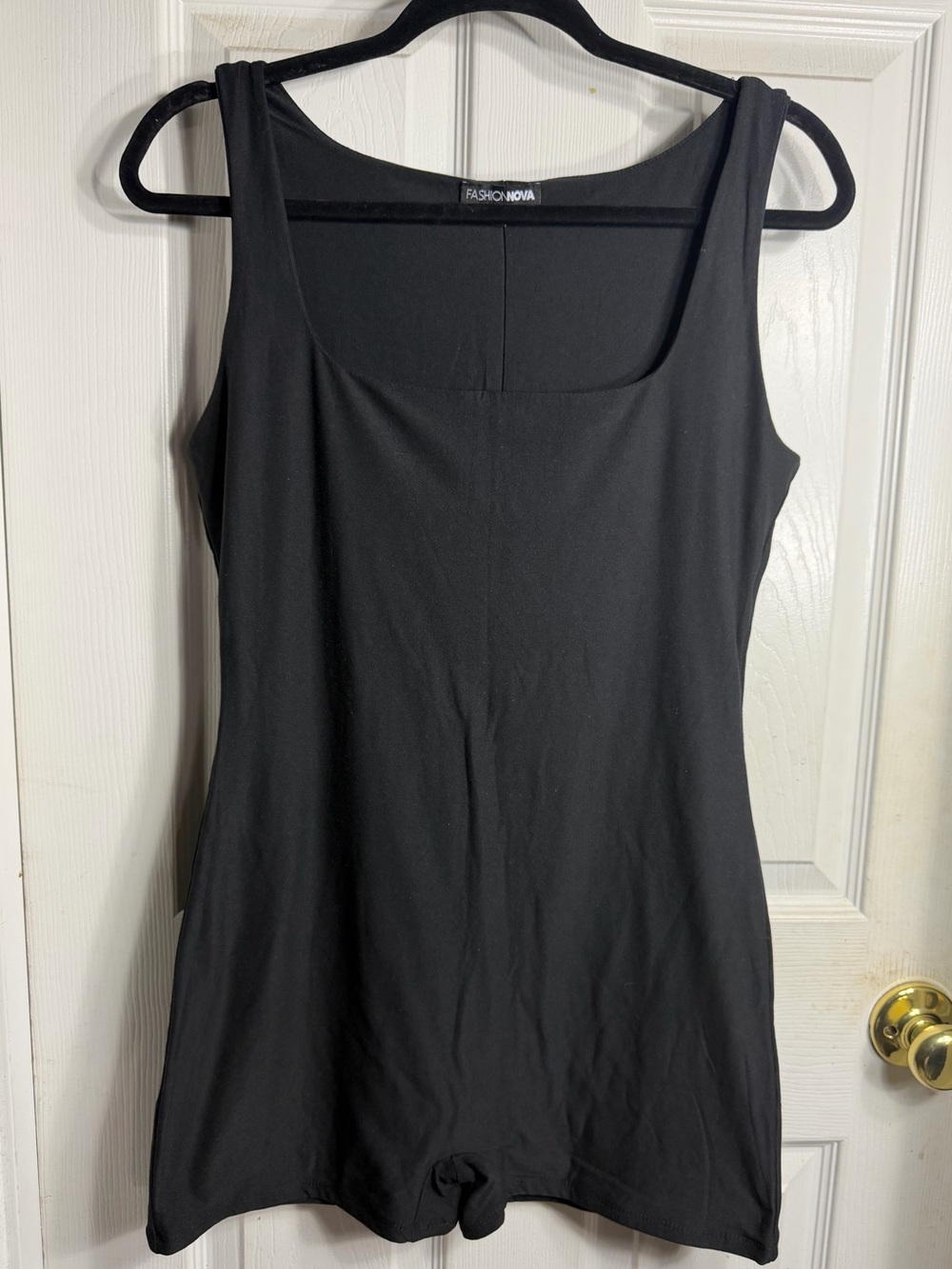 Fashion Nova Black Sleeveless Square-Neck Bodysuit